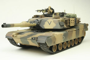 Танк VSTANK PRO US M1A2 Abrams NTC 1:24 IR (Camouflage RTR Version) A02103827 камуфляж